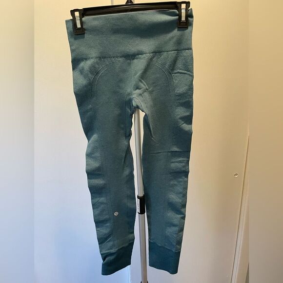 Lululemon athletica Teal Leggings Size Medium - Picture 2 of 5